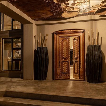 Chobe House Villa And Chalets Kasane Extérieur photo