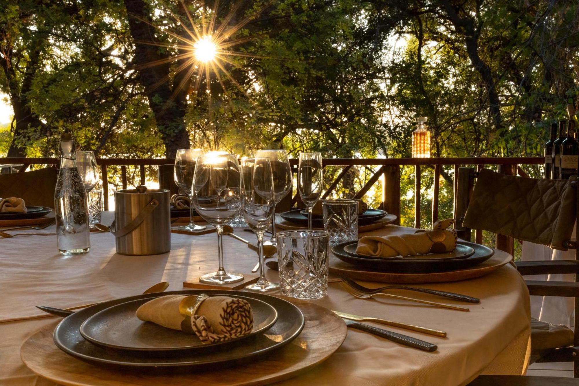 Chobe House Villa And Chalets Kasane Extérieur photo