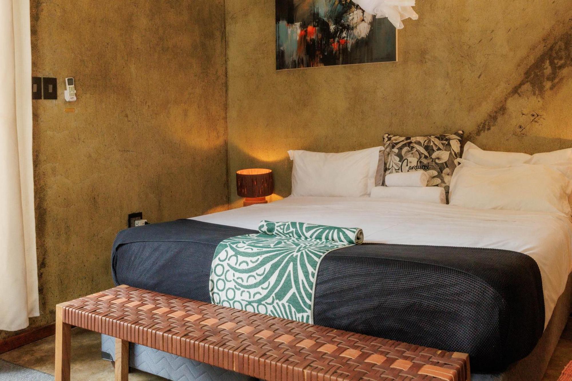 Chobe House Villa And Chalets Kasane Extérieur photo